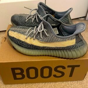 Ash blue Yeezy 350